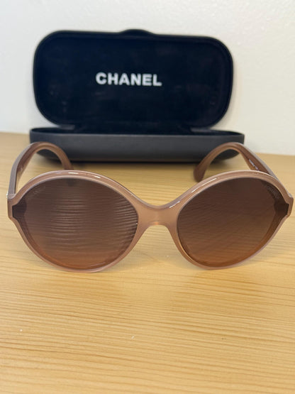 Chanel 5387 oval sunglasses in beige acetate with dark brown gradient lenses